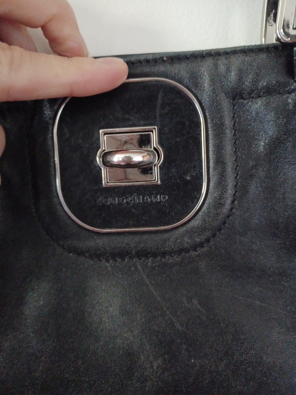 Vintage Longchamp Black Leather Shoulder Bag with Silver Hardware - Picture 4 of 6